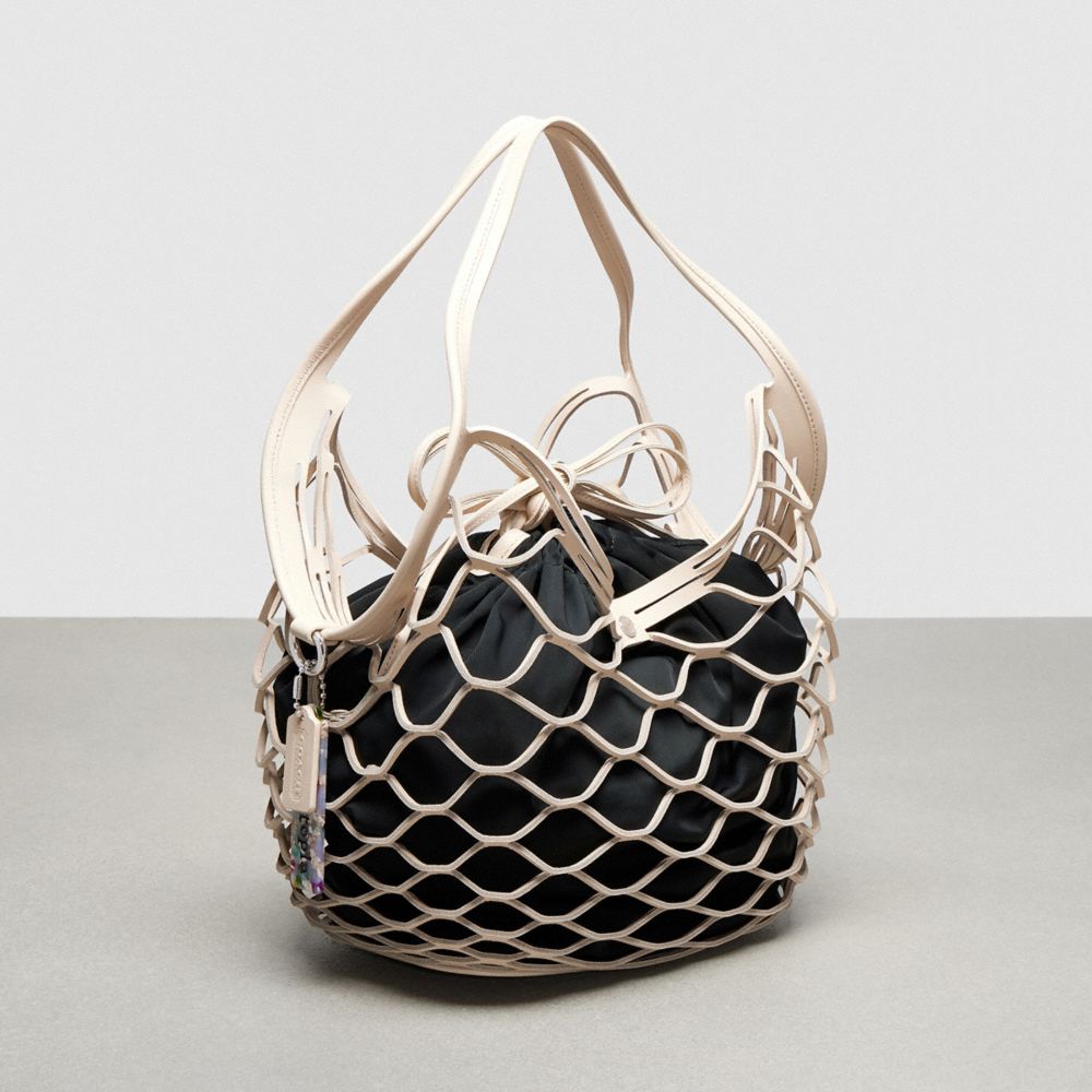 Coach Basket Bag In Regenerative Leather Black/Chalk | COH865124