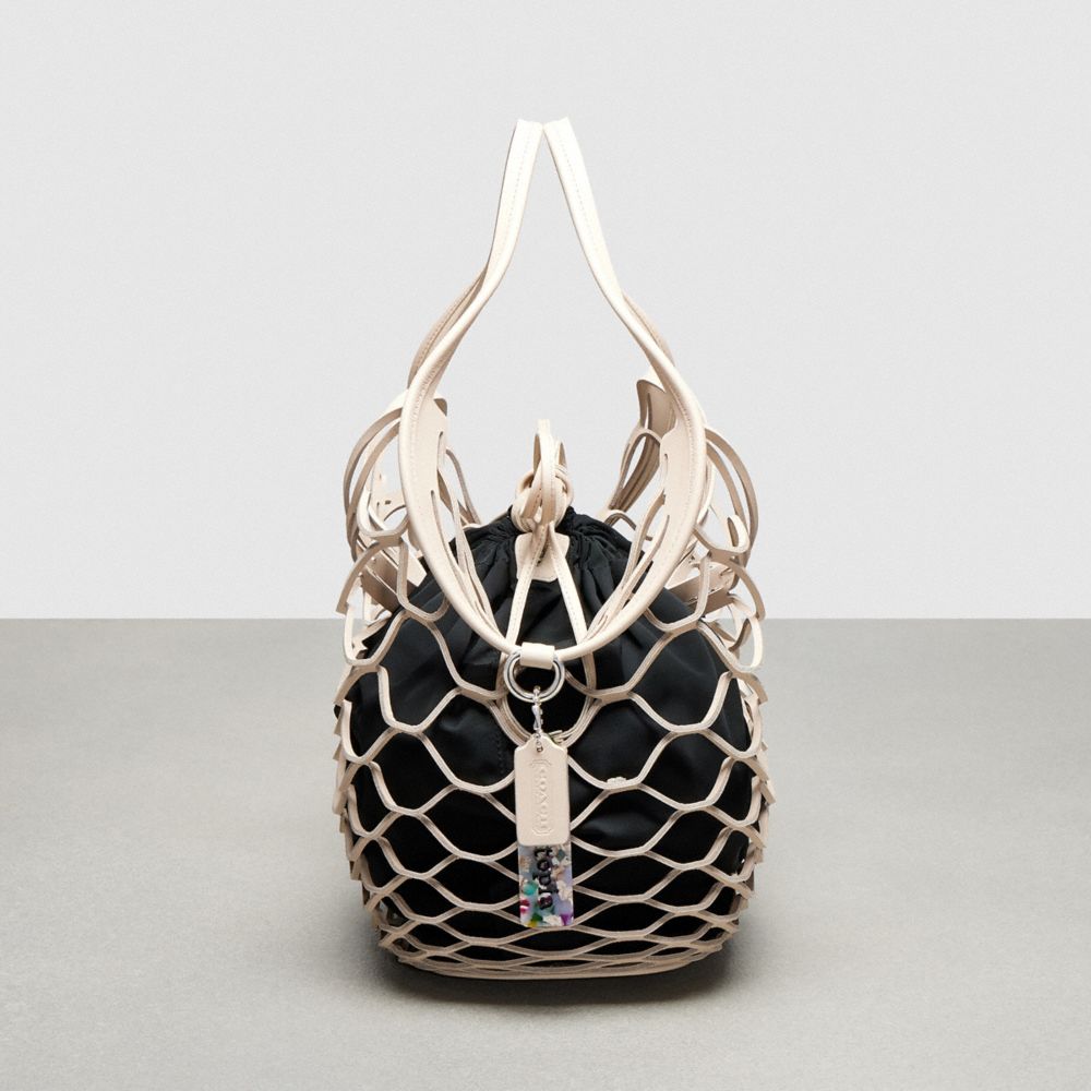 Coach Basket Bag In Regenerative Leather Black/Chalk | COH865124