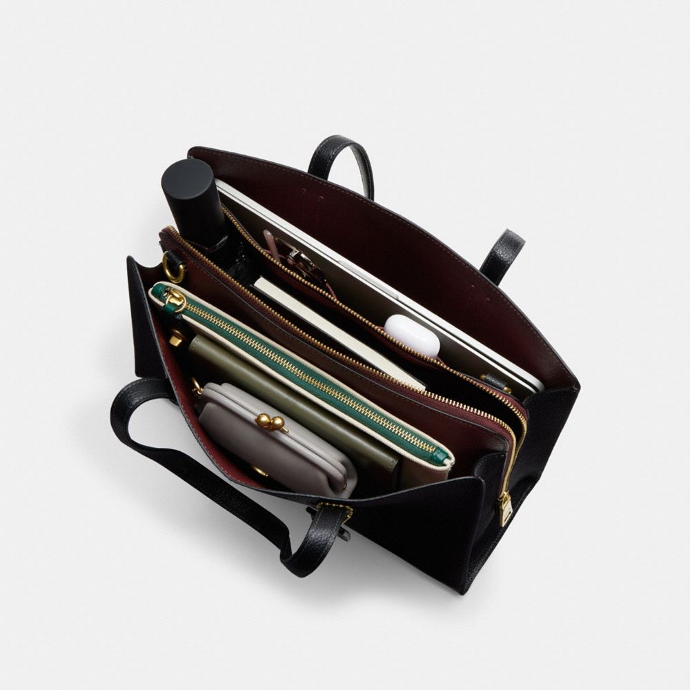 Coach Carter Carryall Bag Refined Pebble Leather/Brass/Chalk | COH865028