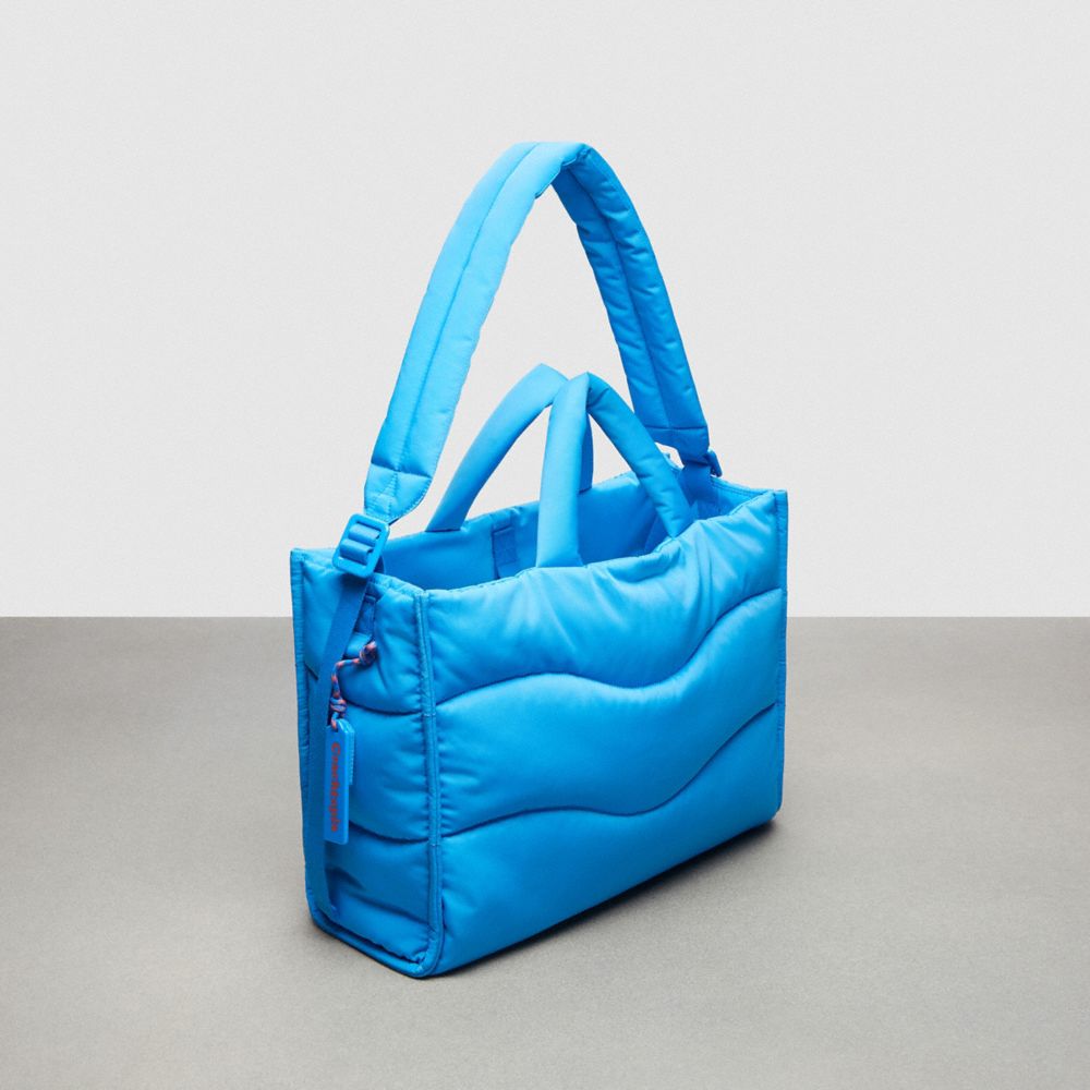 Coach Coachtopia Loop Tote With Wavy Quilting Surf Blue | COH866620