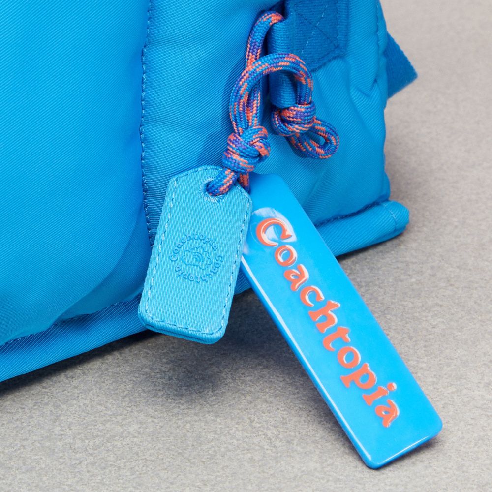 Coach Coachtopia Loop Tote With Wavy Quilting Surf Blue | COH866620