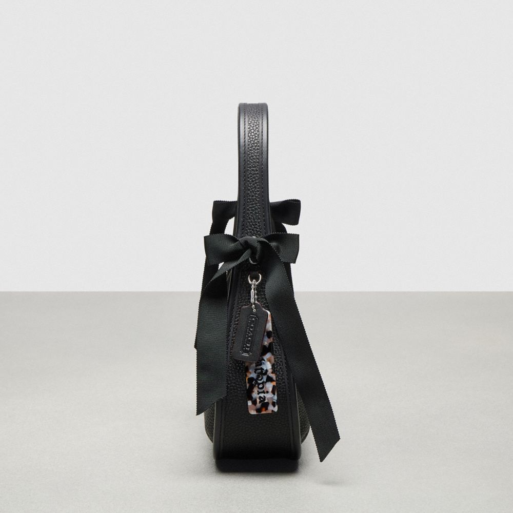 Coach Ergo Bag In Coachtopia Leather: Bows Coachtopia Leather/Black | COH864854