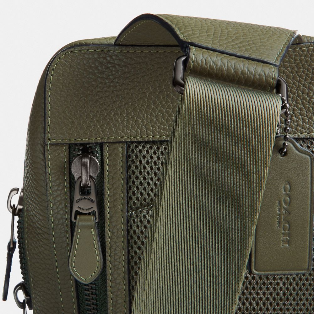 Coach Gotham Pack Pebble Leather/Smooth Leather/Army Green | COH866562