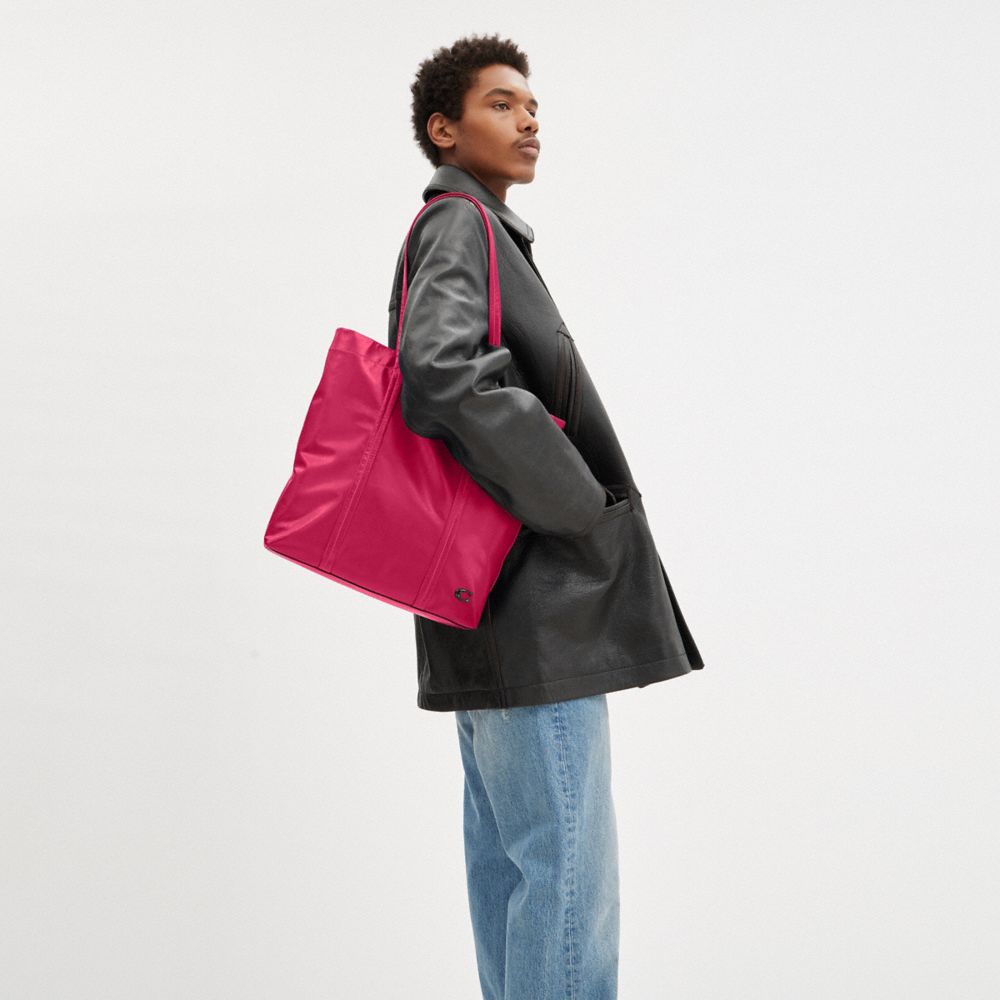 Coach Hall Tote Bag 33 Dragon Fruit | COH866621