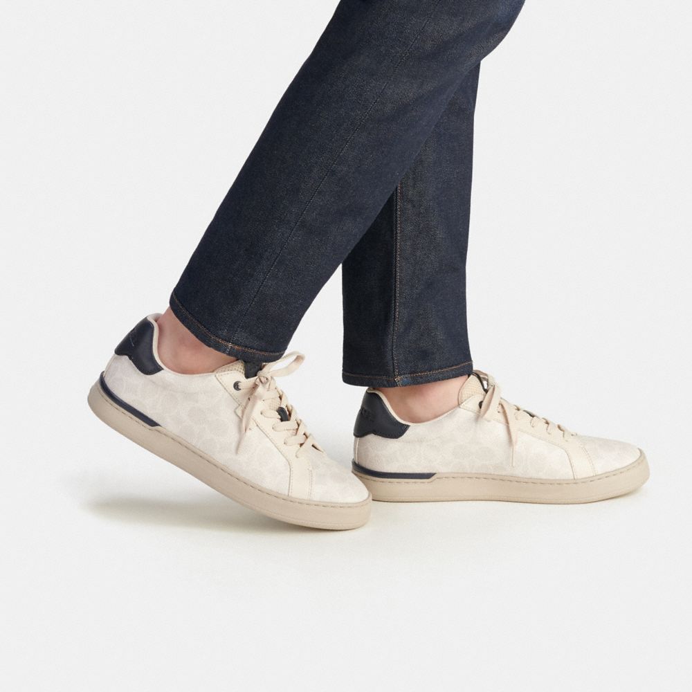 Coach Lowline Low Top Sneaker In Signature Canvas Chalk Cobalt | COH866780