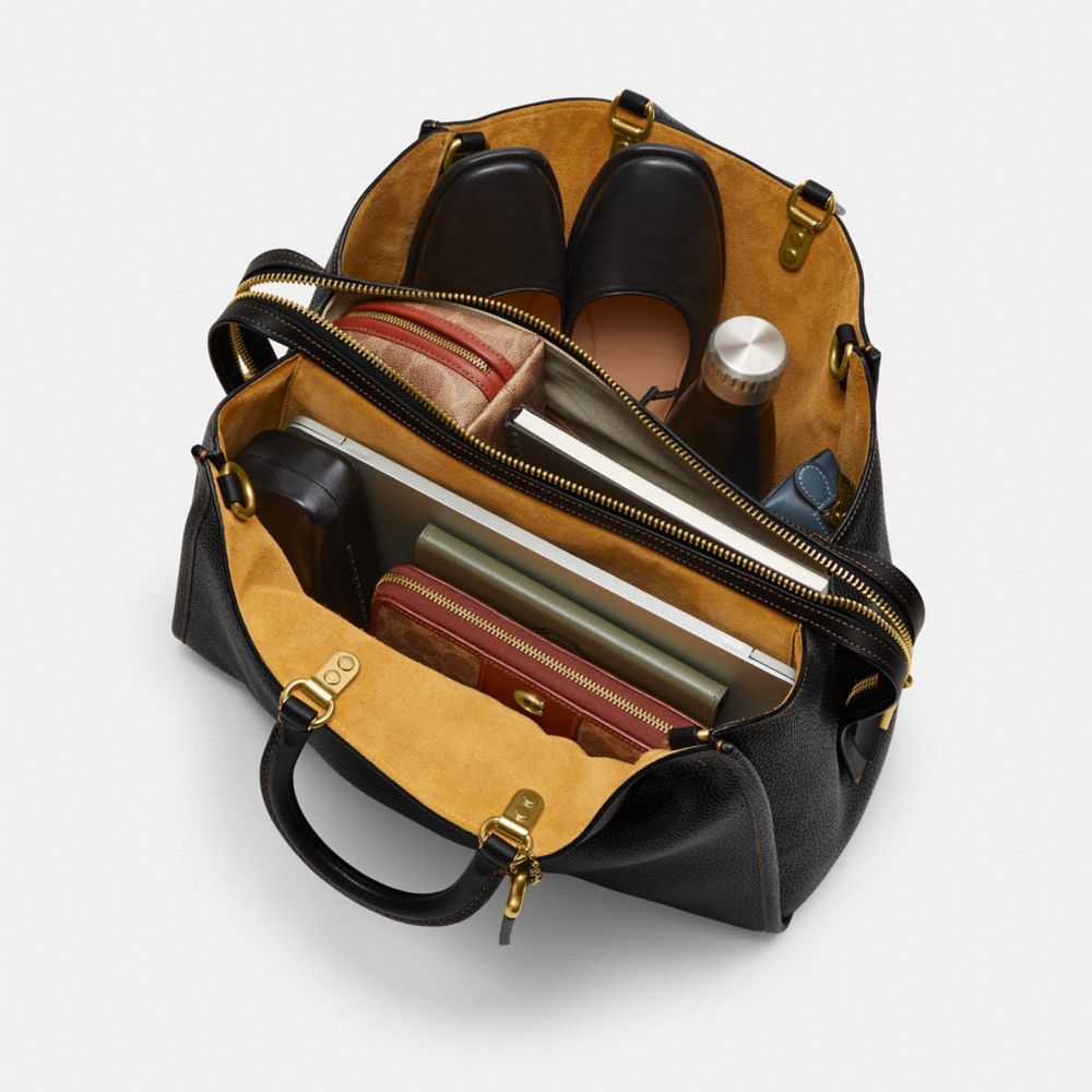 Coach Rogue Bag 39 In Regenerative Leather Pebble Leather/Brass/Black | COH865161