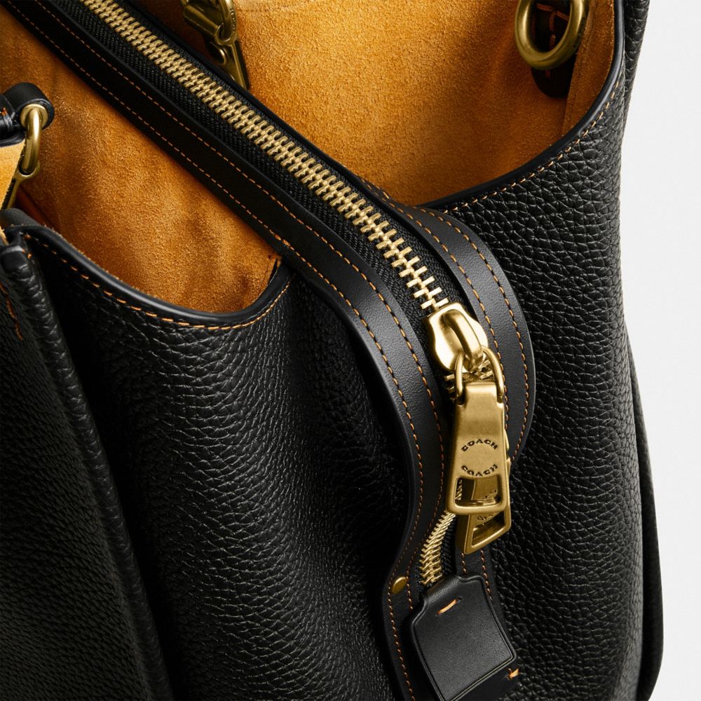 Coach Rogue Bag 39 In Regenerative Leather Pebble Leather/Brass/Black | COH865161