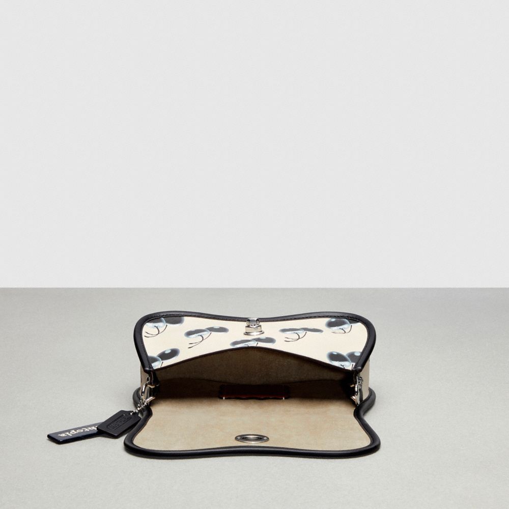 Coach Wavy Dinky Bag In Coachtopia Leather With Cherry Print Coachtopia Leather/Black/Chalk Multi | COH865382
