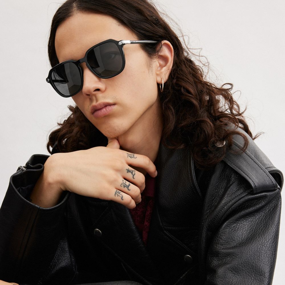 Coach Wrap Around Hangtag Keyhole Sunglasses Black | COH867068