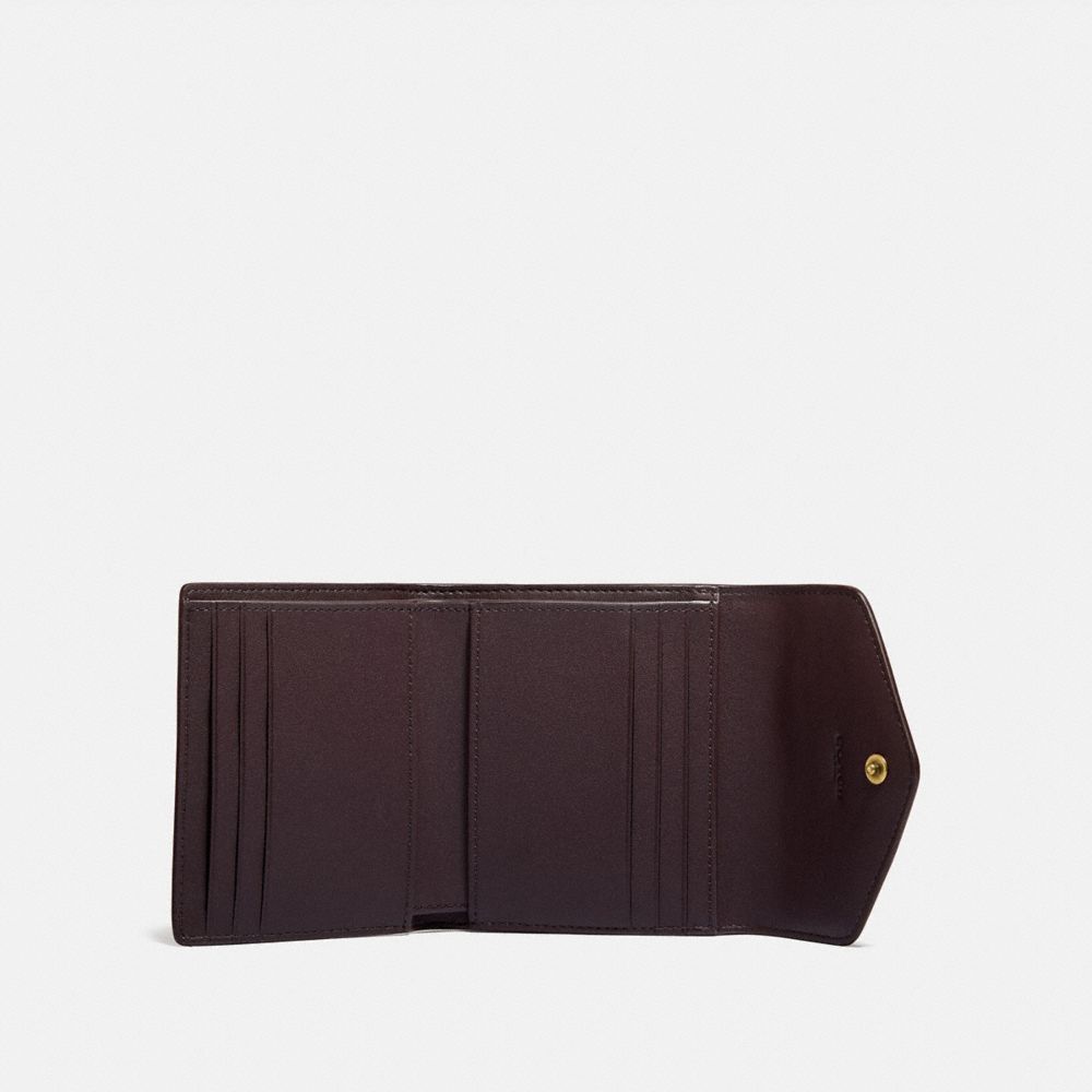 Coach Wyn Small Wallet In Colorblock Crossgrain Leather/Brass/Chalk Taupe Multi | COH865607